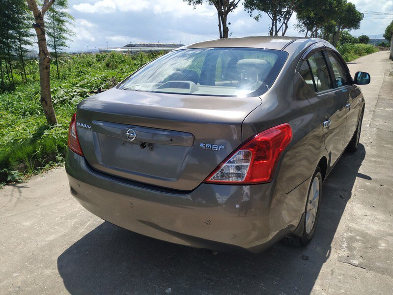 11年1月尼桑阳光1.5自动挡 售价:3.28万 可按揭