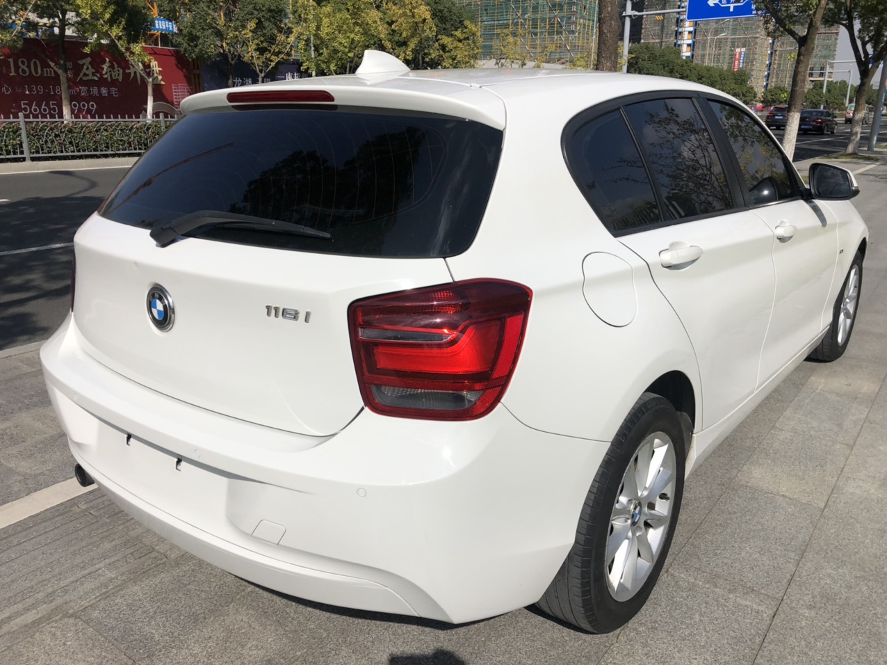 2013款宝马116豪华版